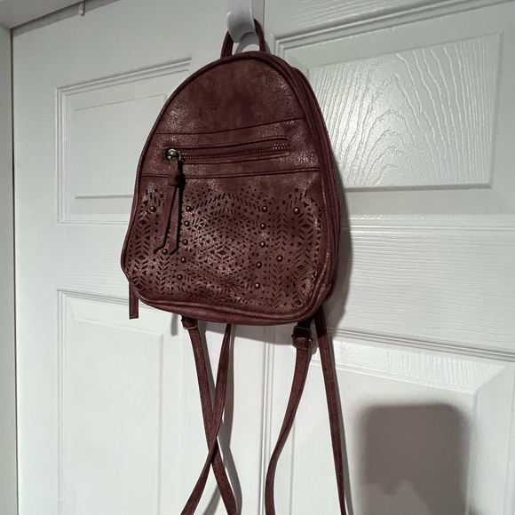 does lululemon online orders come with a bag Thoughts on new shipping bags? It's more simple compared to the wordy  silver bags from before. However, it makes it very clear that it's  lululemon and prone to theft (which is unfortunately
